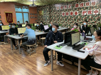 筑牢网络“防火墙”、普及安全“防身术” 红客训练营在行动